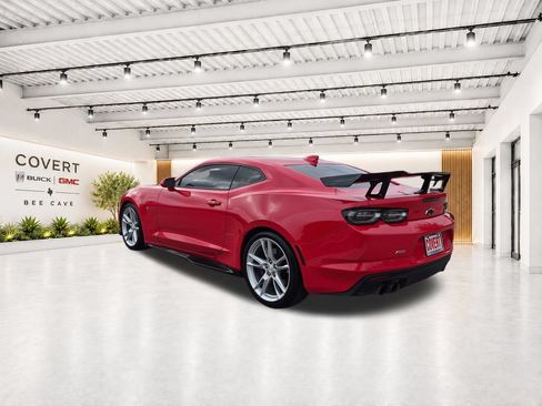 Used 2019 Chevrolet Camaro SS RWD image 9