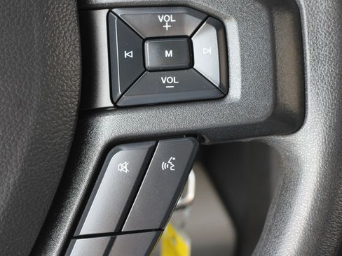 Used 2022 Ford F250 XL w/ Power Equipment Group AWD/4WD image 17