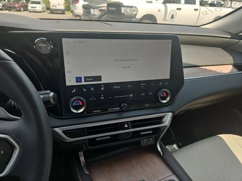Used 2024 Lexus RX 350 w/ Technology Package AWD/4WD image 19