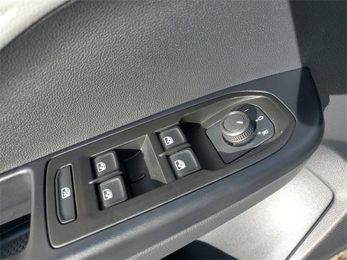 Certified 2023 Volkswagen Taos S image 19