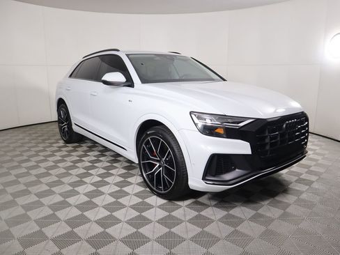 Used 2022 Audi Q8 Premium Plus image 3