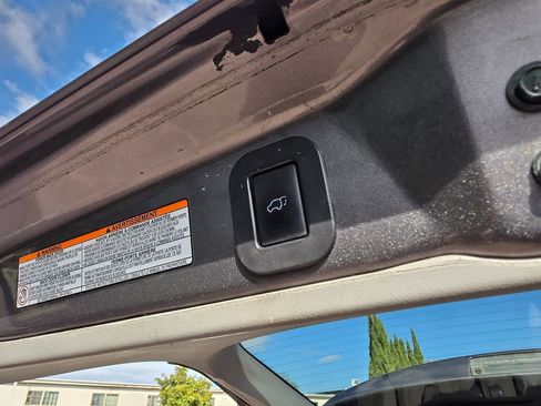 Used 2017 Toyota Sienna XLE image 21