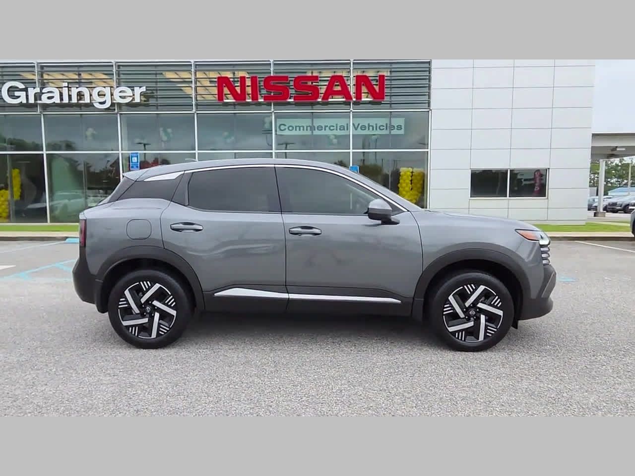 Used 2025 Nissan Kicks SV FWD image 37