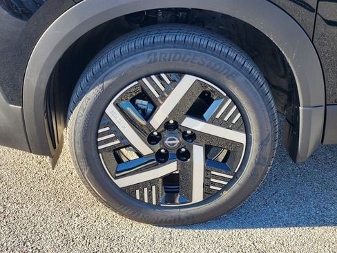 New 2026 Nissan Kicks SV image 7