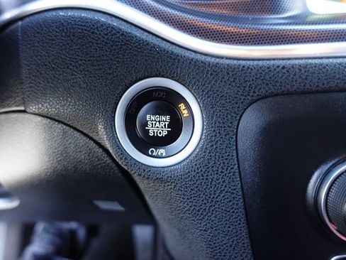 Used 2018 Dodge Charger SXT Plus image 19