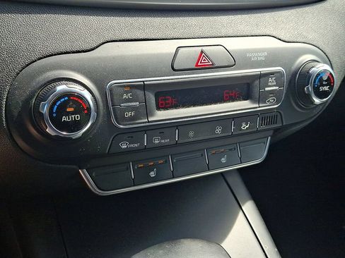 Used 2019 Kia Sorento AWD V6 image 17
