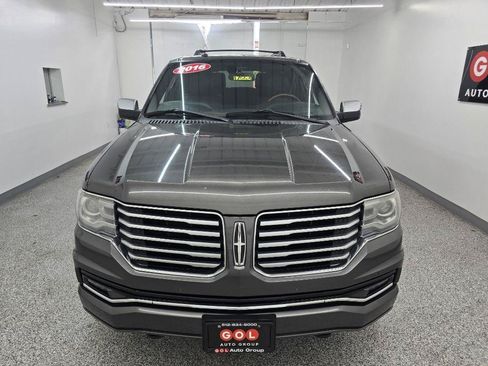Used 2016 Lincoln Navigator L Reserve RWD image 2