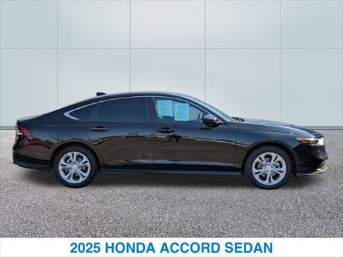 Used 2025 Honda Accord LX image 6
