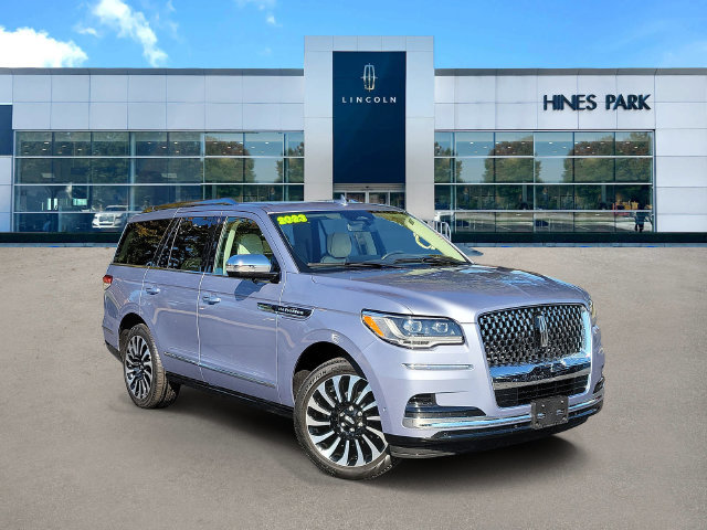 Used 2023 Lincoln Navigator Black Label AWD/4WD image 1