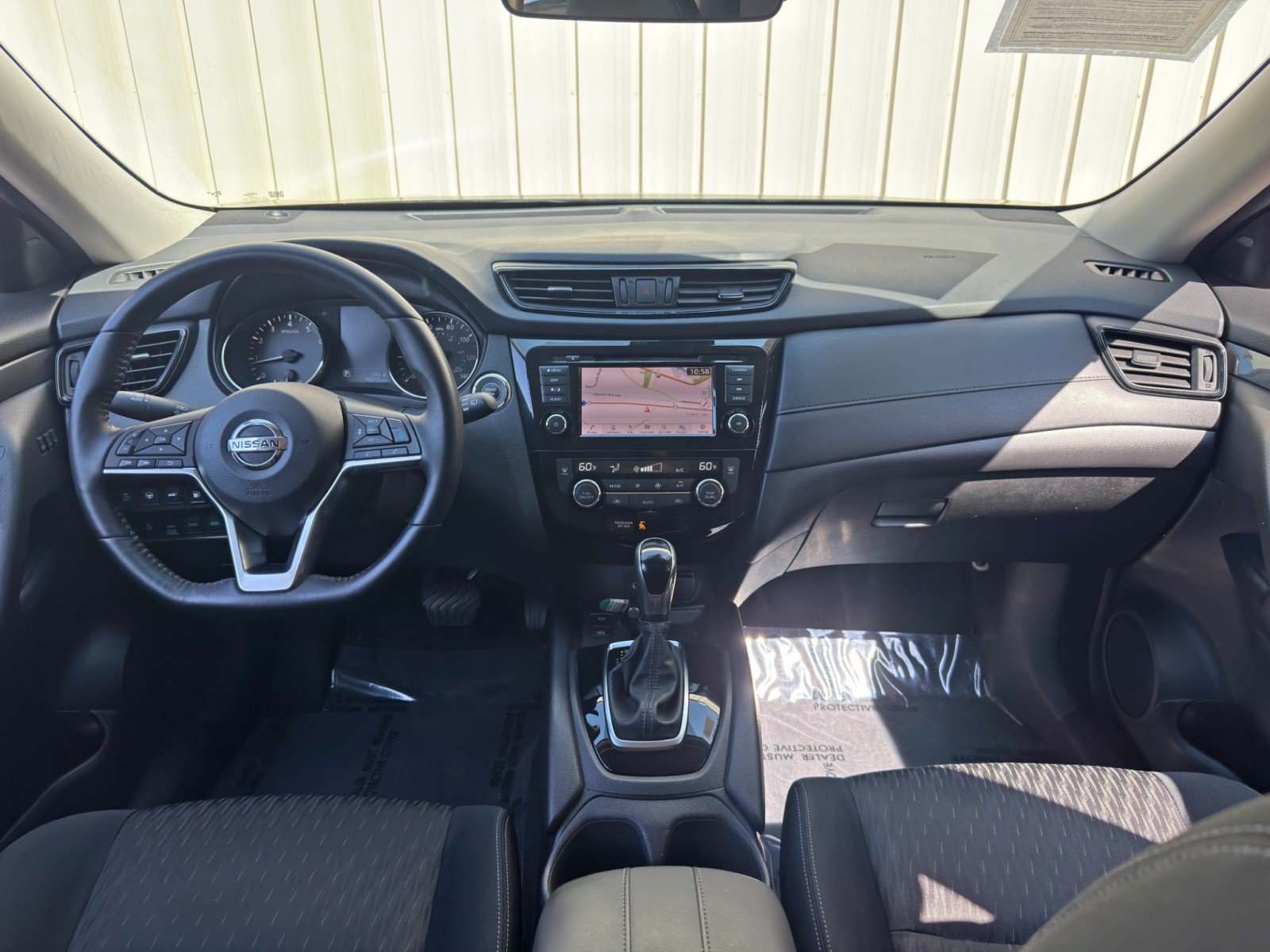 Used 2019 Nissan Rogue SV w/ Premium Package AWD/4WD image 11