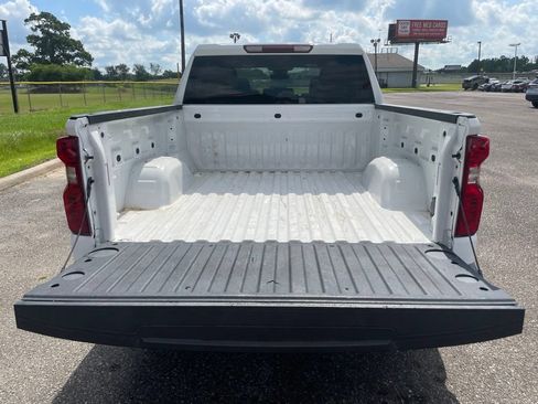Used 2023 Chevrolet Silverado 1500 LT AWD/4WD image 14