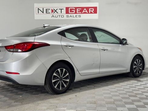Used 2016 Hyundai Elantra SE FWD image 6