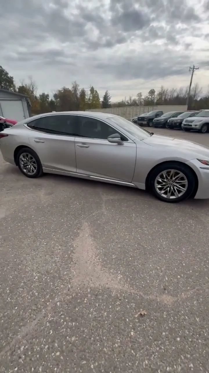 Used 2018 Lexus LS 500h AWD w/ Accessory Package (Z1) image 54