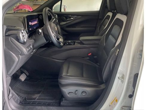 Used 2024 Chevrolet Blazer EV LT AWD/4WD image 2