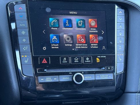 Used 2024 INFINITI QX50 Luxe image 19
