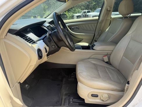 Used 2015 Ford Taurus SEL w/ Equipment Group 201A FWD image 9