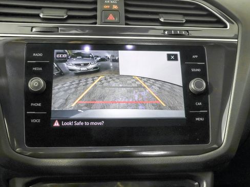 Used 2024 Volkswagen Tiguan SE image 7