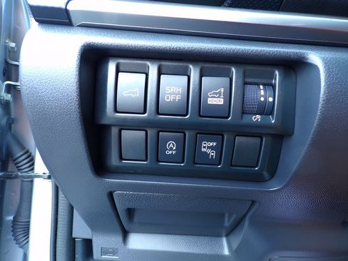 Used 2023 Subaru Forester Premium AWD/4WD image 25