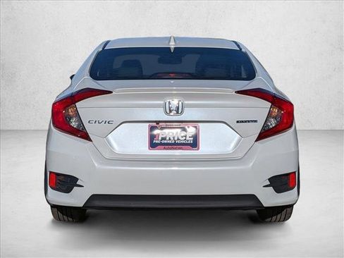 Used 2017 Honda Civic Touring image 7