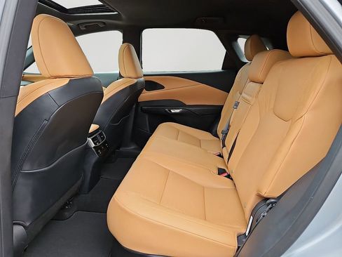 Used 2023 Lexus RX 350 Premium image 8