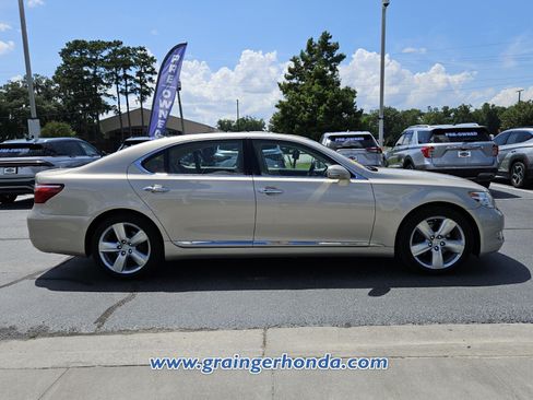 Used 2011 Lexus LS 460 L w/ Luxury Pkg RWD image 6