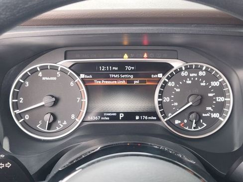 Used 2023 Nissan Rogue SV FWD image 11