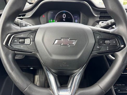 Used 2023 Chevrolet Bolt EUV LT FWD image 24