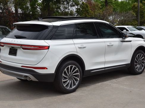 New 2026 Lincoln Corsair Reserve image 6