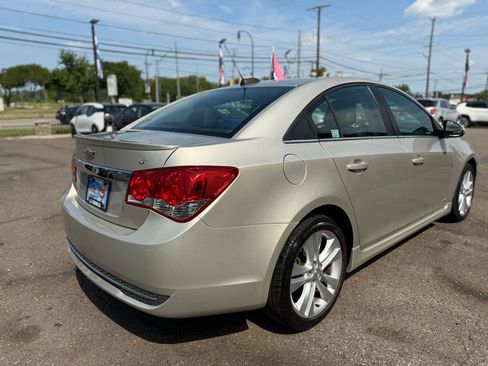 Used 2016 Chevrolet Cruze LT w/ RS Appearance Package FWD image 6