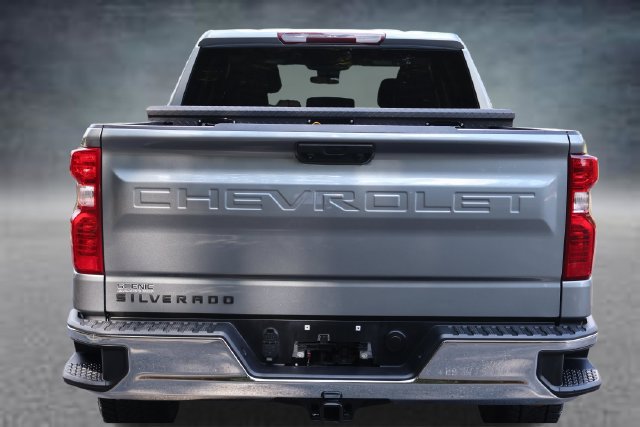 Used 2023 Chevrolet Silverado 1500 LT AWD/4WD image 22