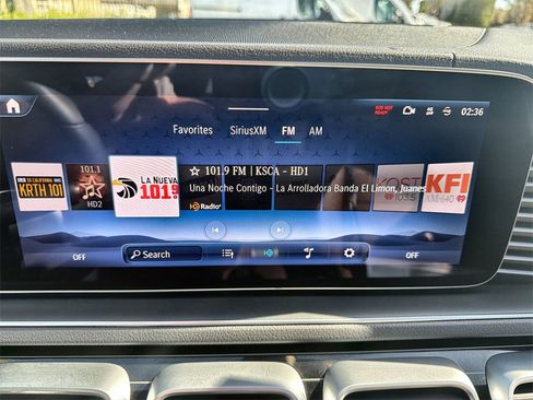 Used 2024 Mercedes-Benz GLS 450 4MATIC image 12