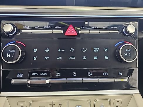 Certified 2025 Hyundai Santa Fe Calligraphy image 17