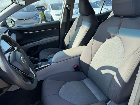 Used 2019 Toyota Camry LE image 12