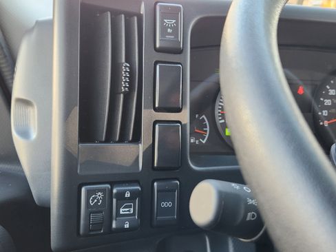 New 2024 Chevrolet Low Cab Forward image 23