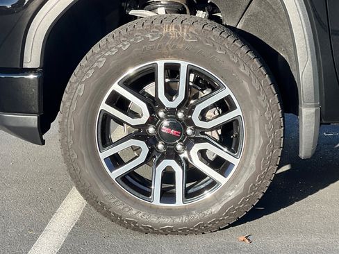 Used 2025 GMC Sierra 1500 AT4 w/ Technology Package image 34