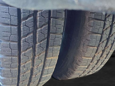 Used 2014 Freightliner Sprinter 3500 image 21