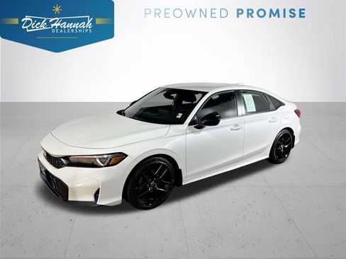 Used 2025 Honda Civic Sport image 1