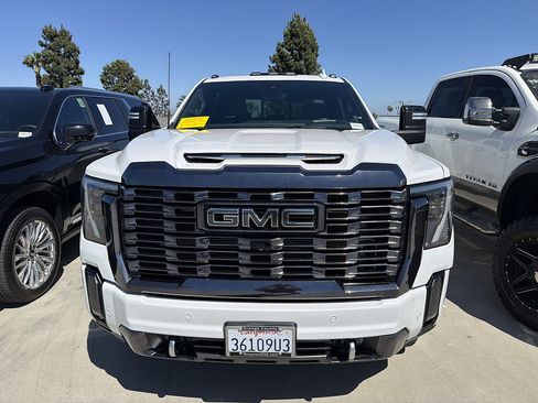 Used 2024 GMC Sierra 3500 Denali Ultimate AWD/4WD image 1