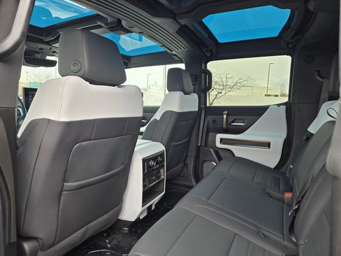 Used 2024 GMC Hummer EV 2X w/ Extreme Off-Road Package image 42