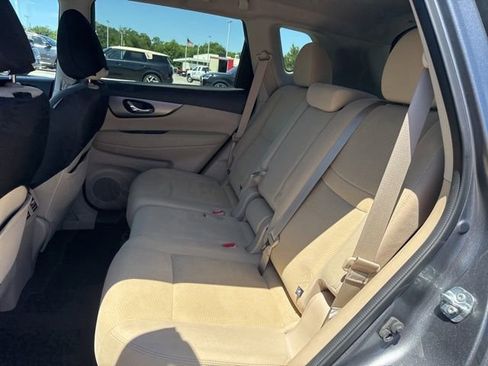 Used 2016 Nissan Rogue SV w/ SV Premium Package FWD image 20