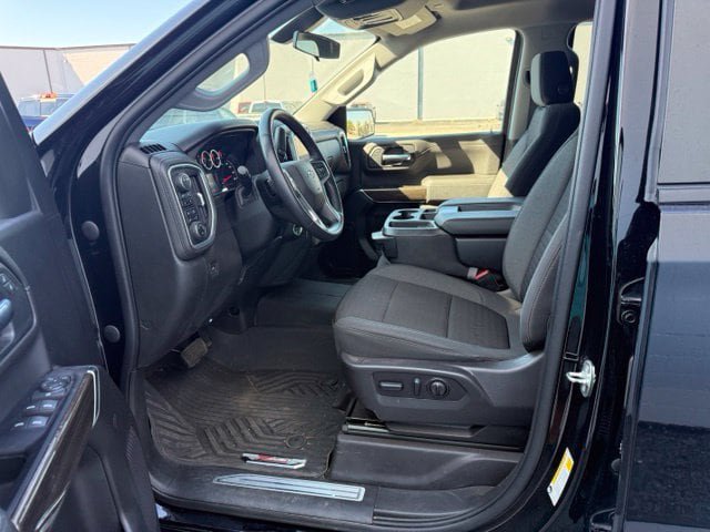 Certified 2022 Chevrolet Silverado 1500 RST w/ LPO, Blackout Package AWD/4WD image 35