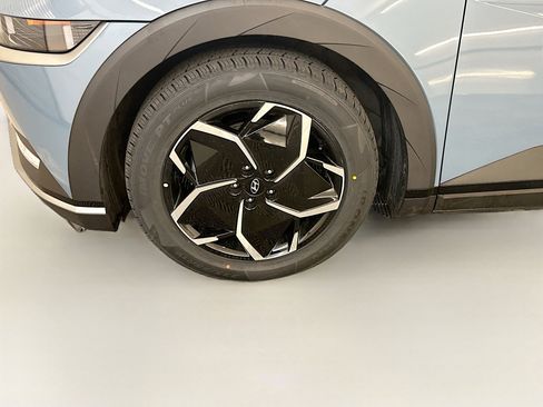 Used 2024 Hyundai Ioniq 5 SEL image 11