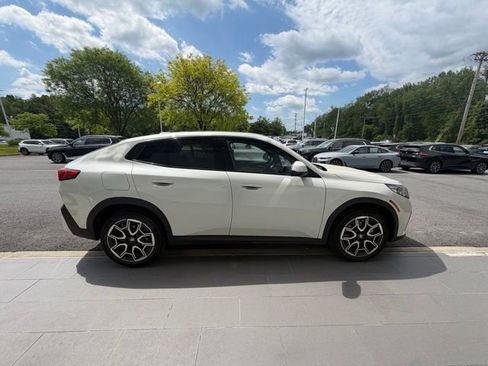 Used 2025 BMW X2 xDrive28i w/ Premium Package AWD/4WD image 6