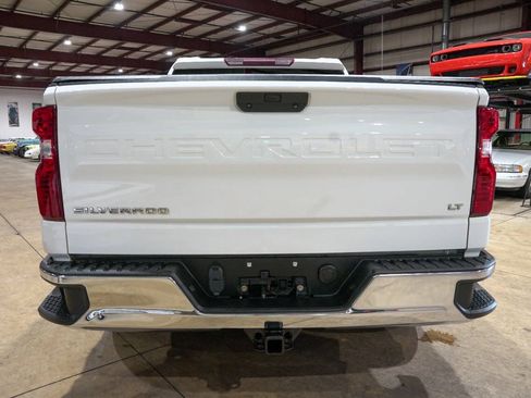 Used 2021 Chevrolet Silverado 1500 LT AWD/4WD image 7