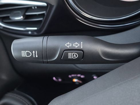Certified 2020 Buick Encore GX Preferred w/ Sport Touring Package FWD image 25