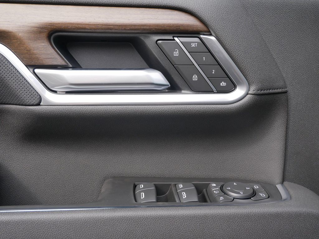 New 2026 Chevrolet Silverado 2500 High Country w/ High Country Premium Package AWD/4WD image 15