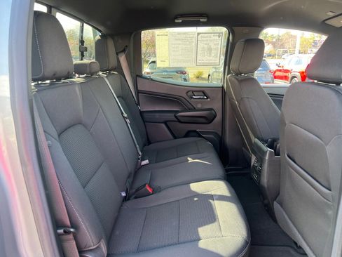 Used 2024 GMC Canyon Elevation w/ Convenience Package image 29