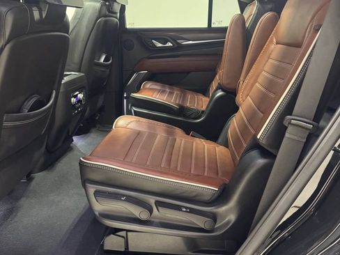 Used 2023 GMC Yukon Denali Ultimate AWD/4WD image 27