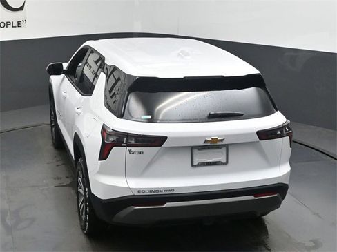 New 2026 Chevrolet Equinox LT w/ Convenience Package II image 35