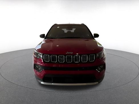 Used 2025 Jeep Compass Limited AWD/4WD image 10